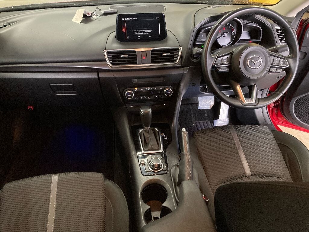 MAZDA AXELA