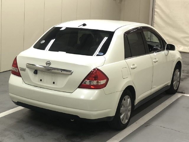 NISSAN TIIDA LATIO