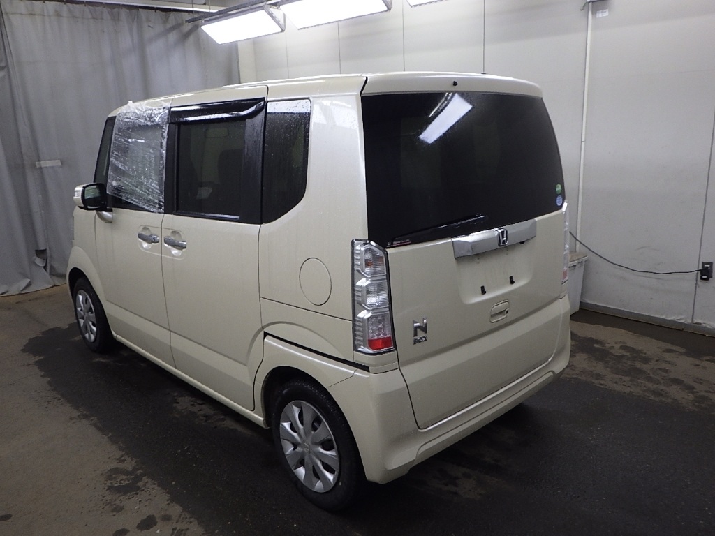 HONDA N-BOX