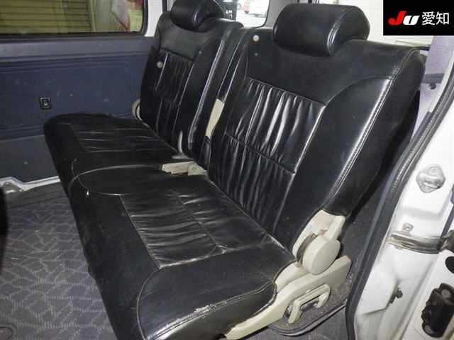 TOYOTA PIXIS VAN