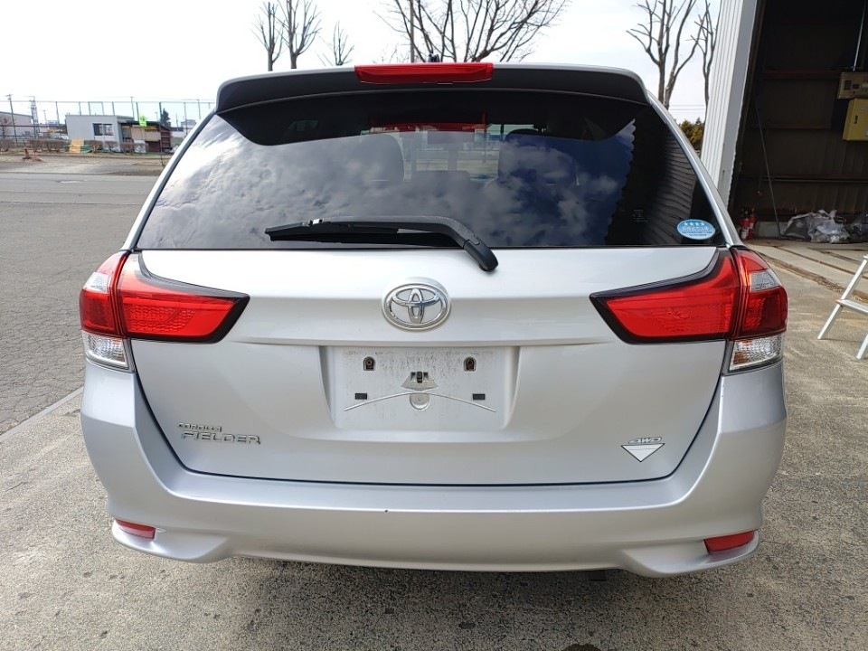 TOYOTA COROLLA FIELDER