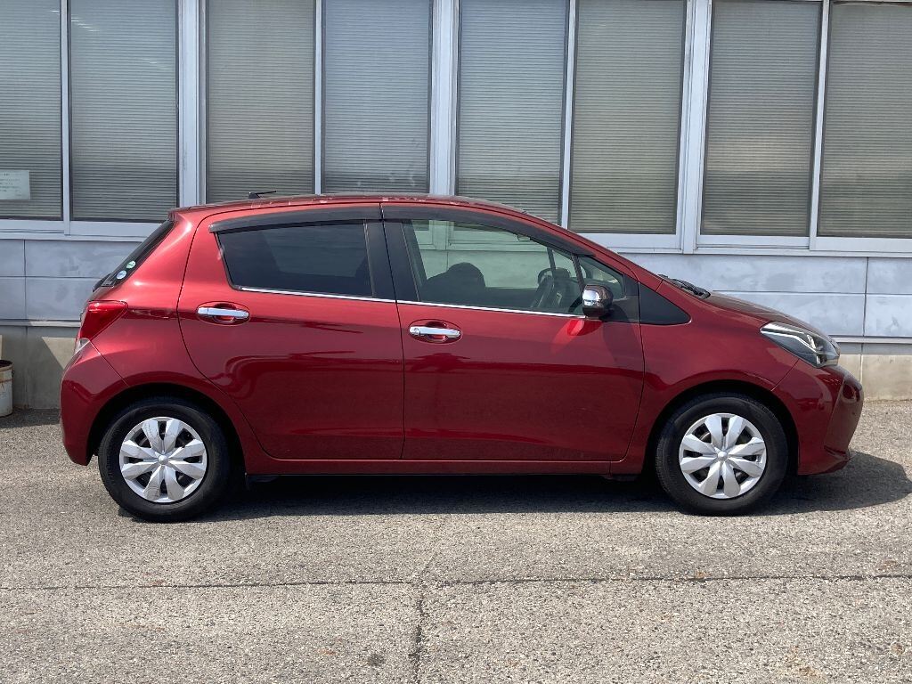 TOYOTA VITZ