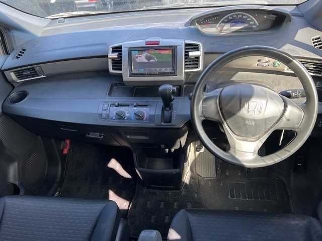 HONDA FREED SPIKE