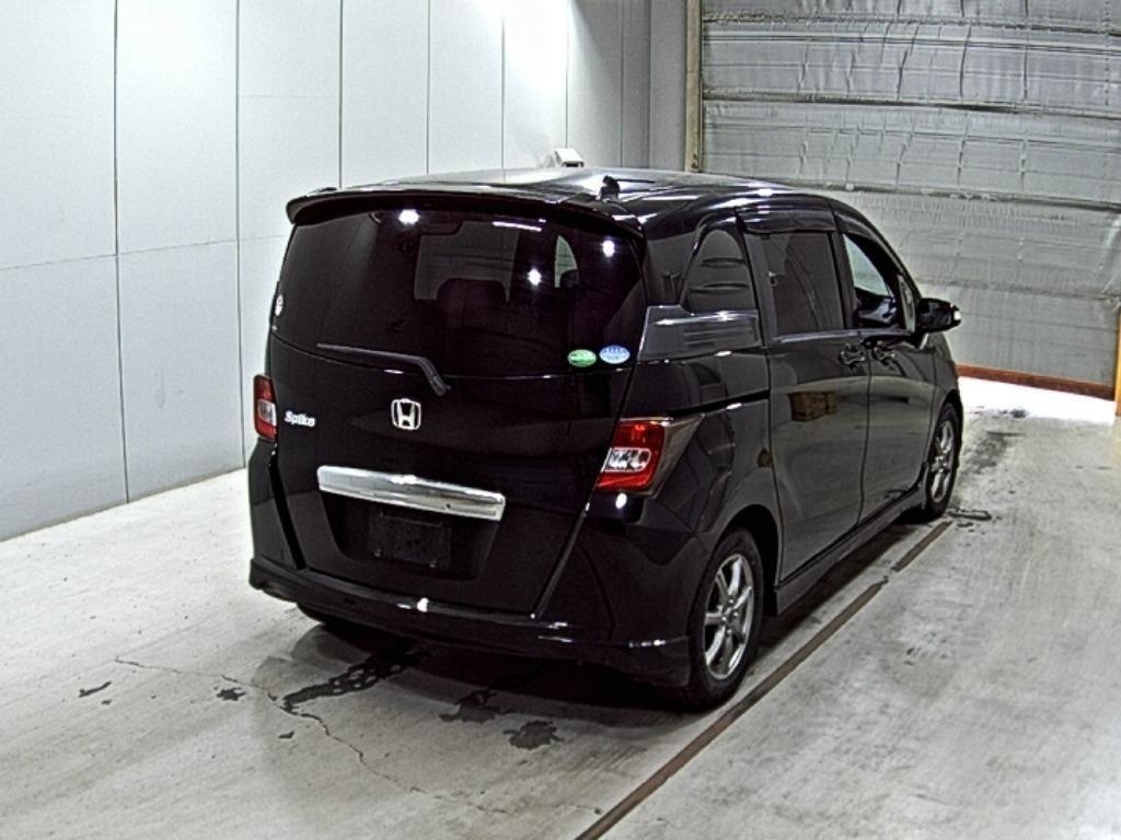 HONDA FREED SPIKE