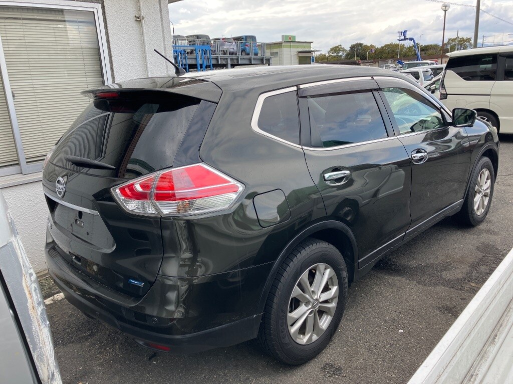 NISSAN X-TRAIL