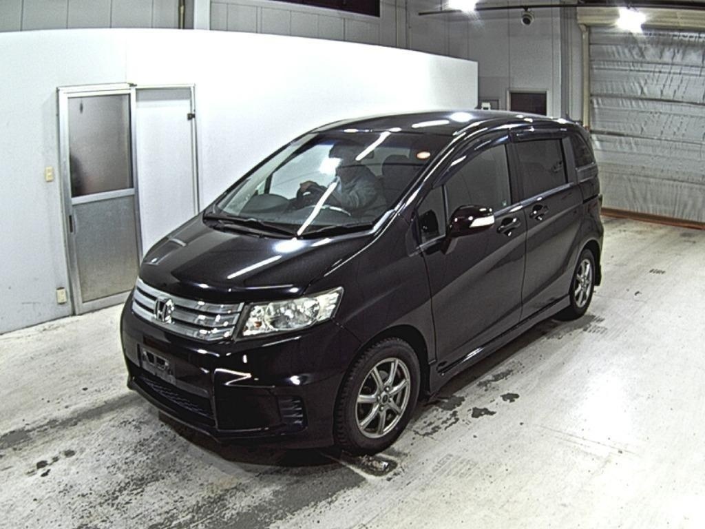 HONDA FREED SPIKE