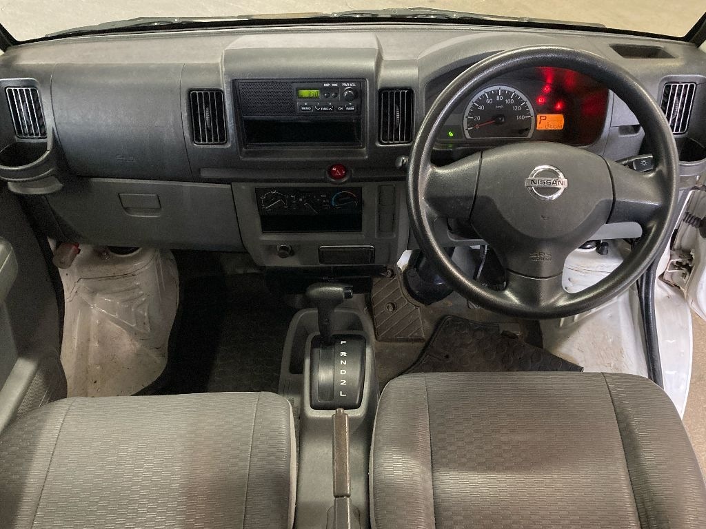 NISSAN NV100 CLIPPER