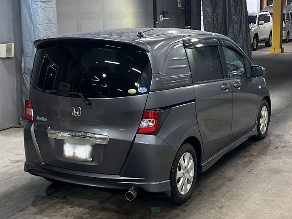 HONDA FREED SPIKE