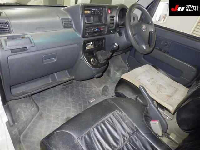 TOYOTA PIXIS VAN