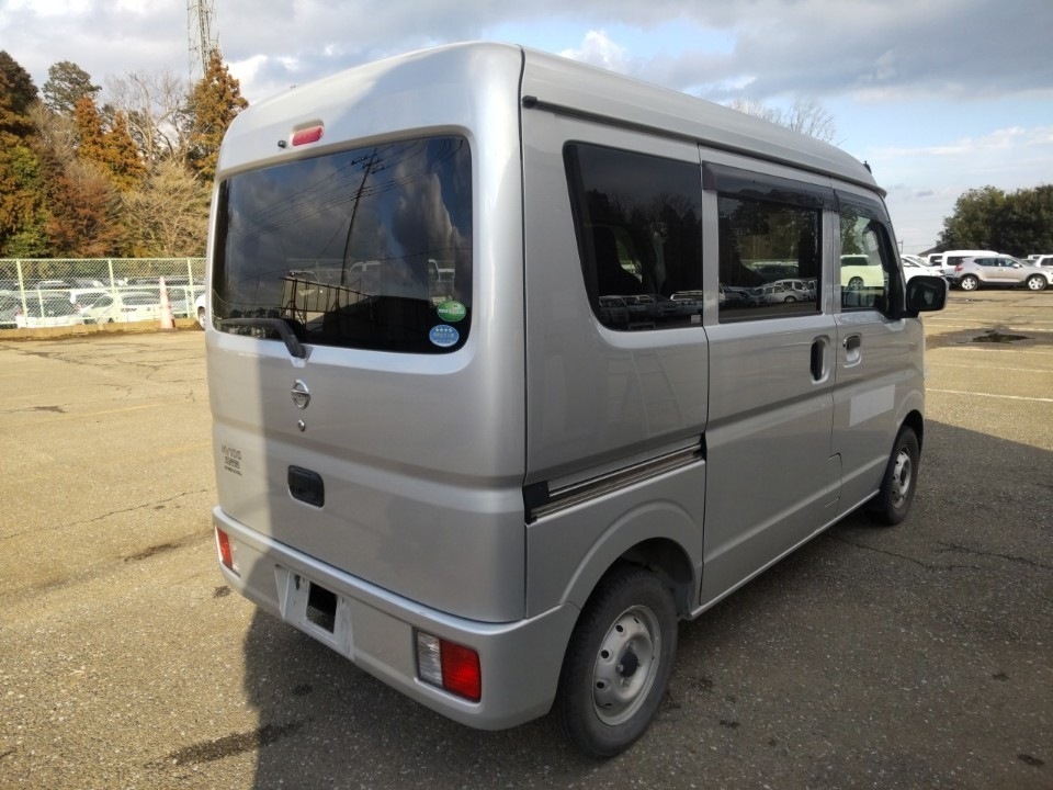 NISSAN NV100 CLIPPER