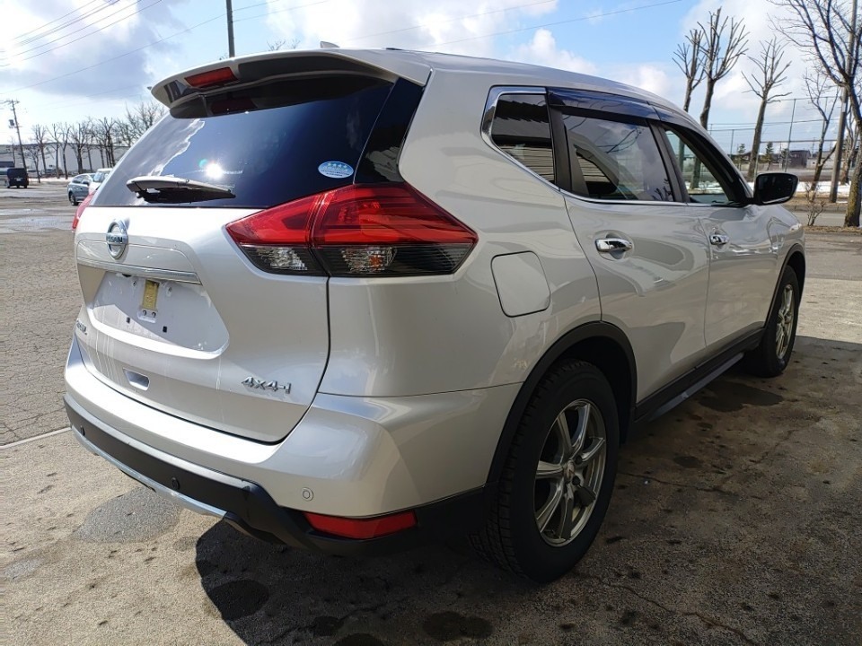 NISSAN X-TRAIL