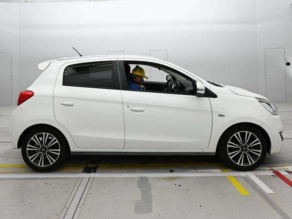 MITSUBISHI MIRAGE