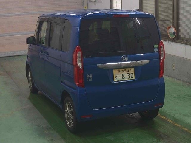 HONDA N-BOX