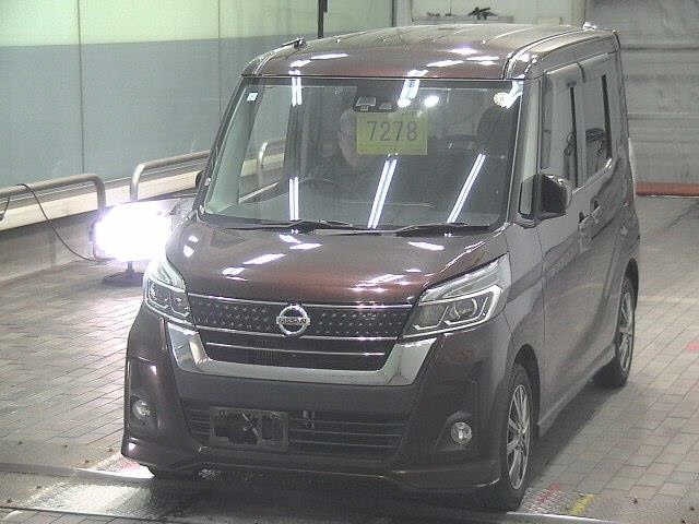 NISSAN DAYZ ROOX
