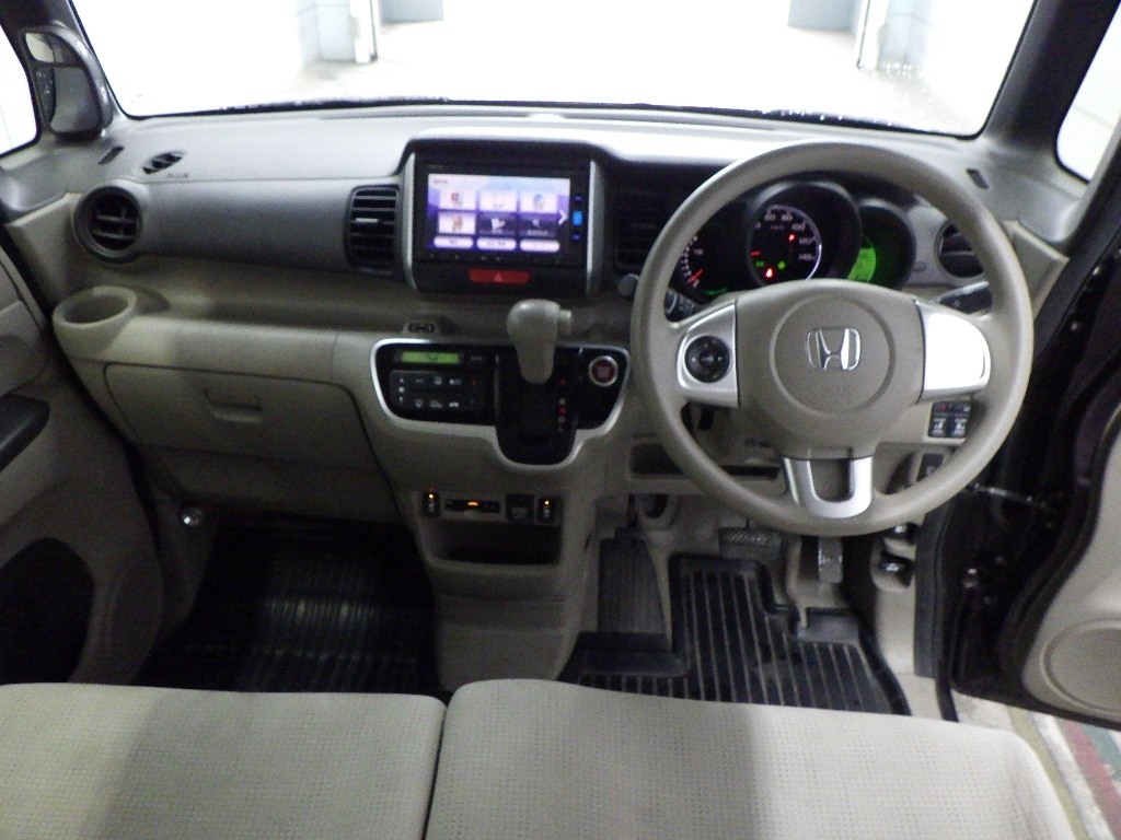 HONDA N-BOX
