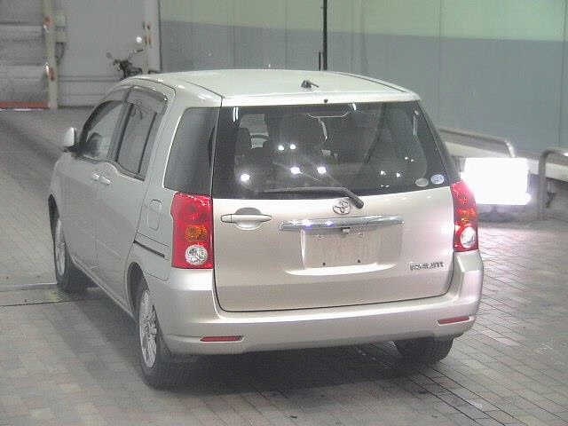 TOYOTA RAUM