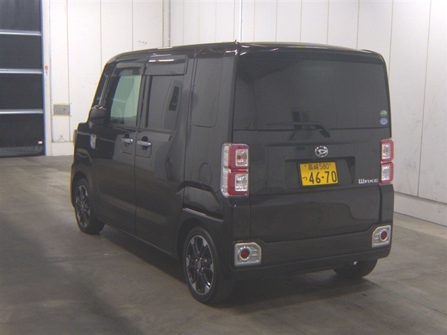 DAIHATSU WAKE
