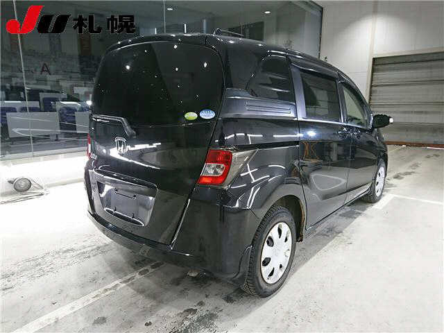 HONDA FREED SPIKE