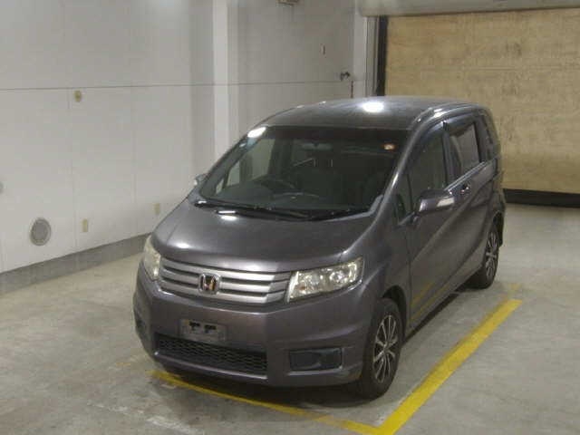 HONDA FREED SPIKE