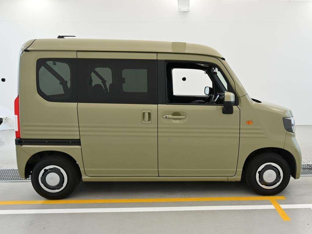 HONDA N-VAN