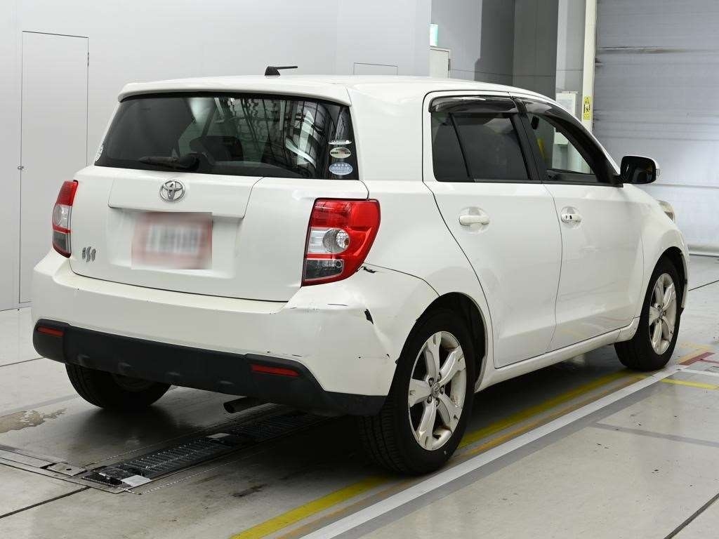 TOYOTA IST