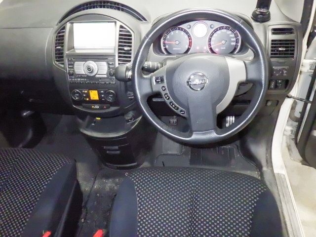 NISSAN LAFESTA