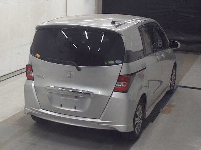 HONDA FREED SPIKE