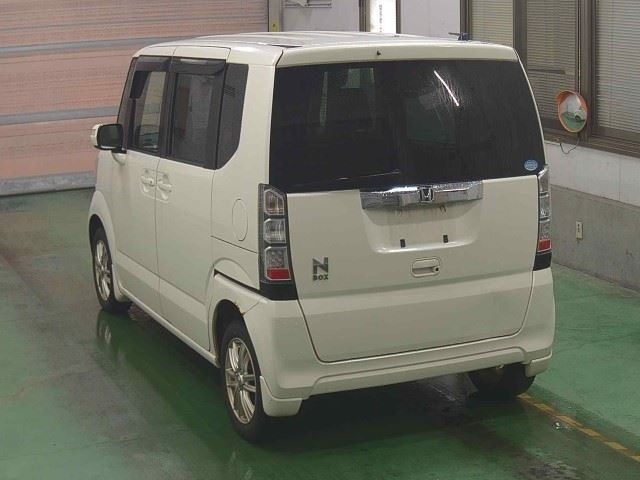 HONDA N-BOX