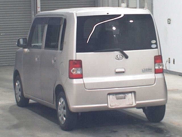 DAIHATSU MOVE CONTE