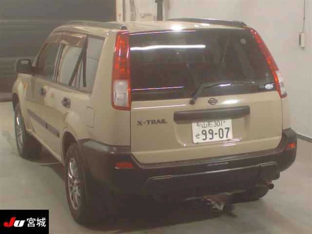 NISSAN X-TRAIL