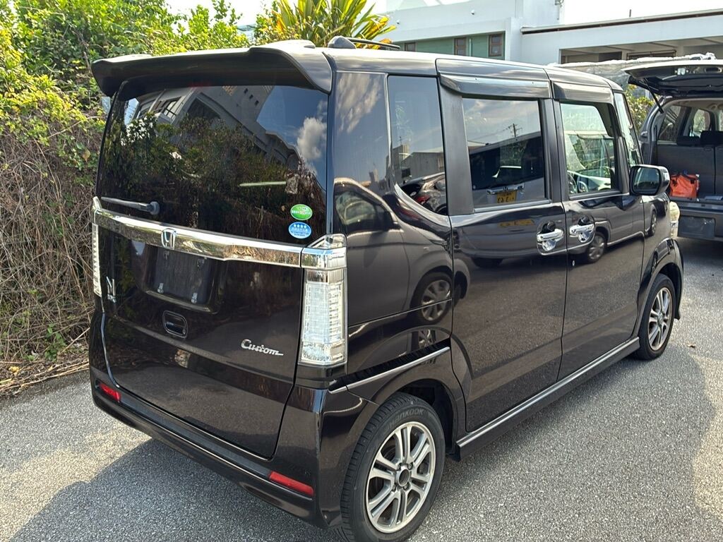HONDA N-BOX