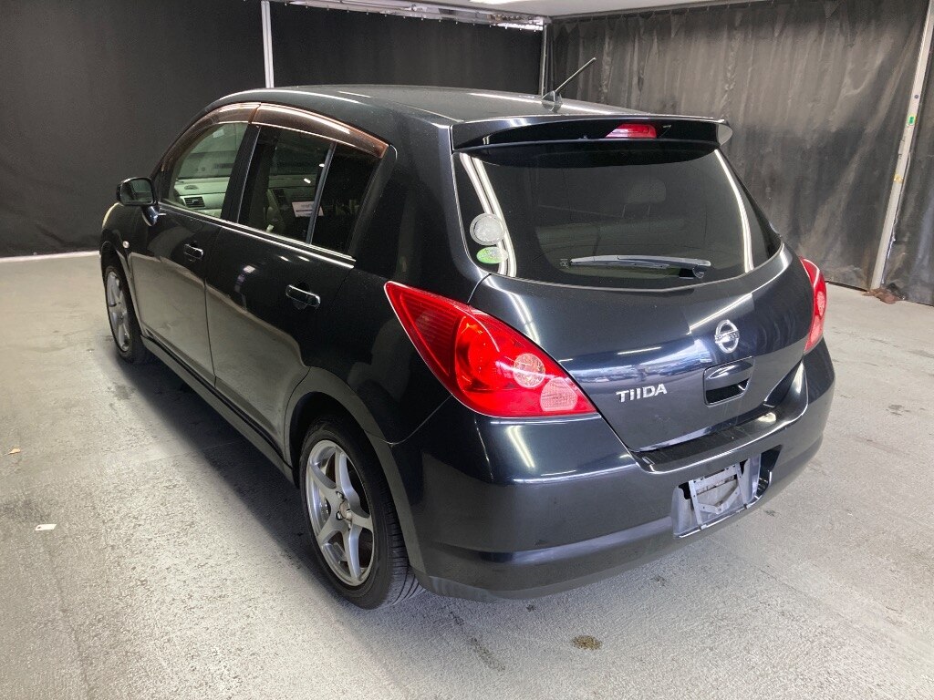 NISSAN TIIDA