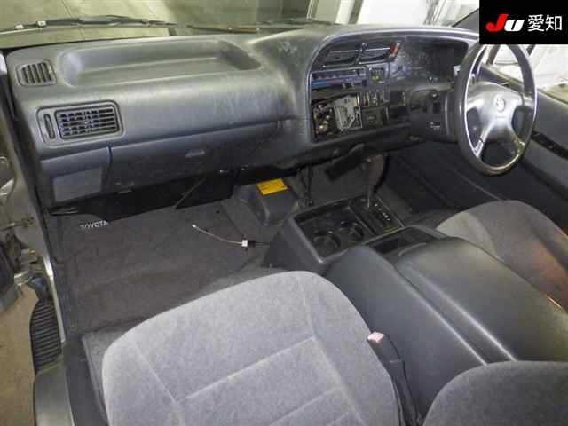 TOYOTA REGIUS ACE