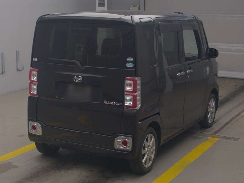 DAIHATSU WAKE