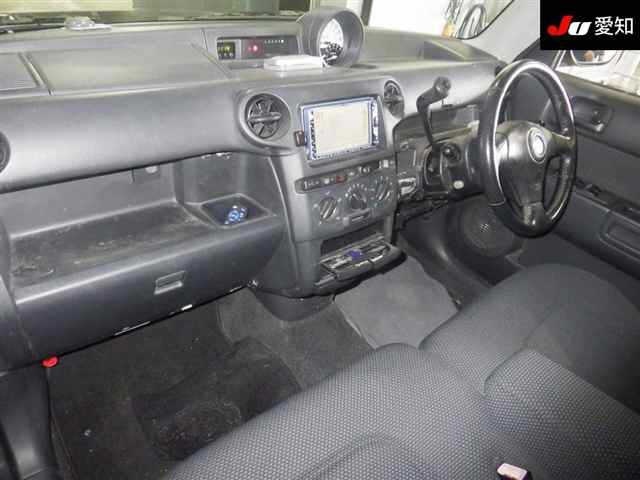 TOYOTA BB