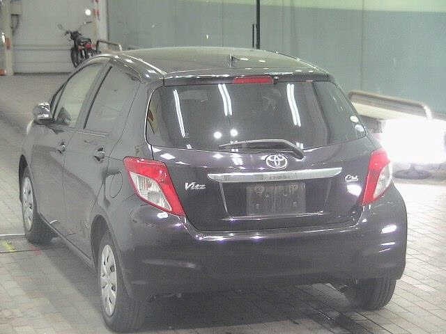 TOYOTA VITZ