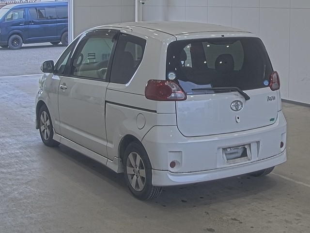 TOYOTA PORTE