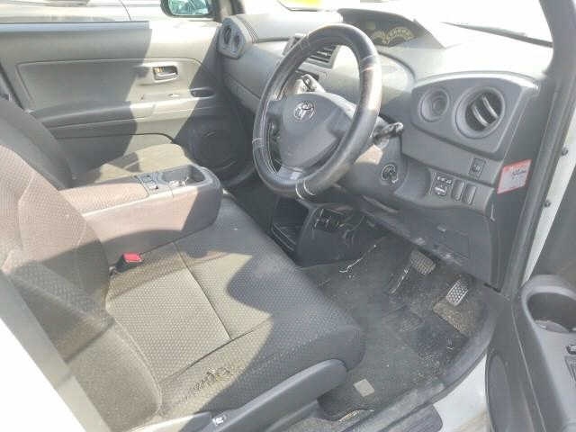 TOYOTA BB