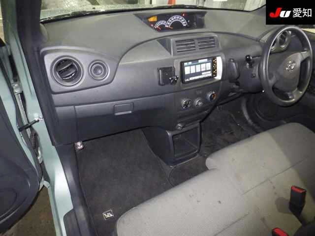 TOYOTA BB