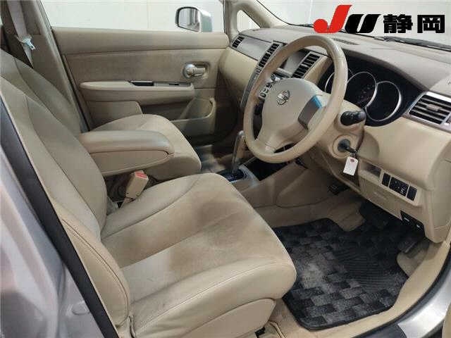 NISSAN TIIDA