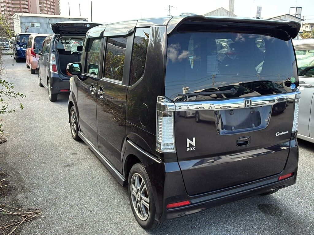 HONDA N-BOX