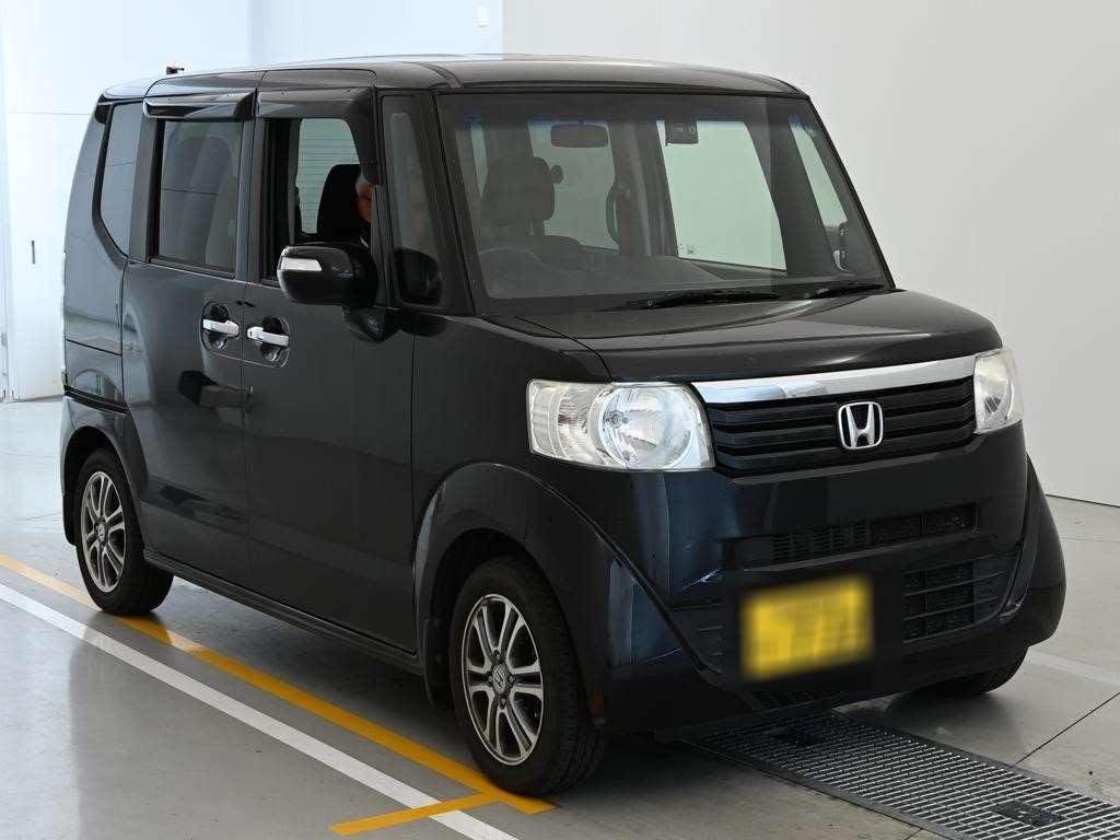 HONDA N-BOX