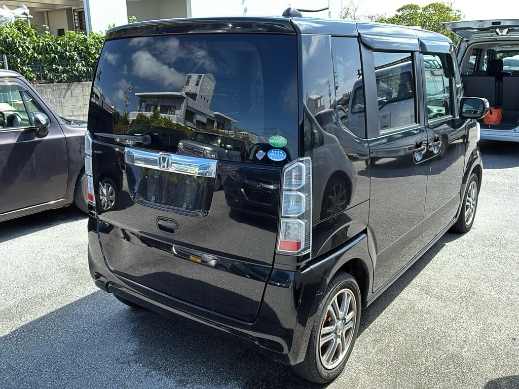 HONDA N-BOX