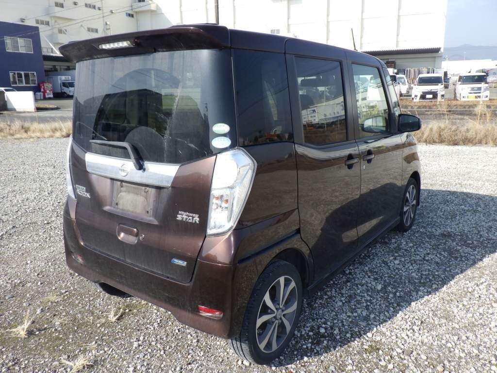 NISSAN DAYZ ROOX