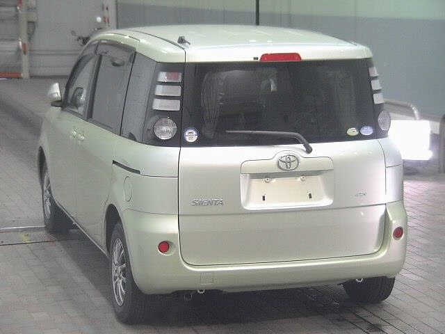 TOYOTA SIENTA