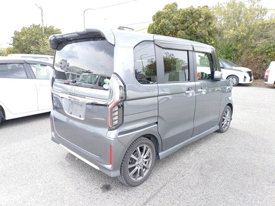 HONDA N-BOX