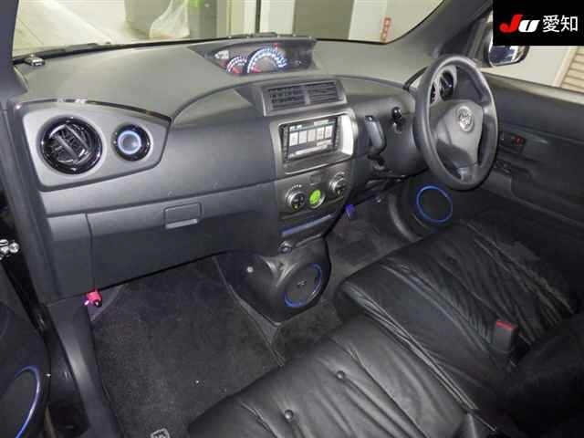 TOYOTA BB