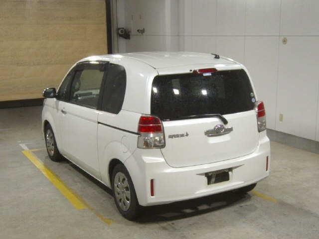 TOYOTA SPADE