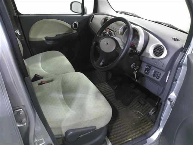 DAIHATSU MOVE LATTE