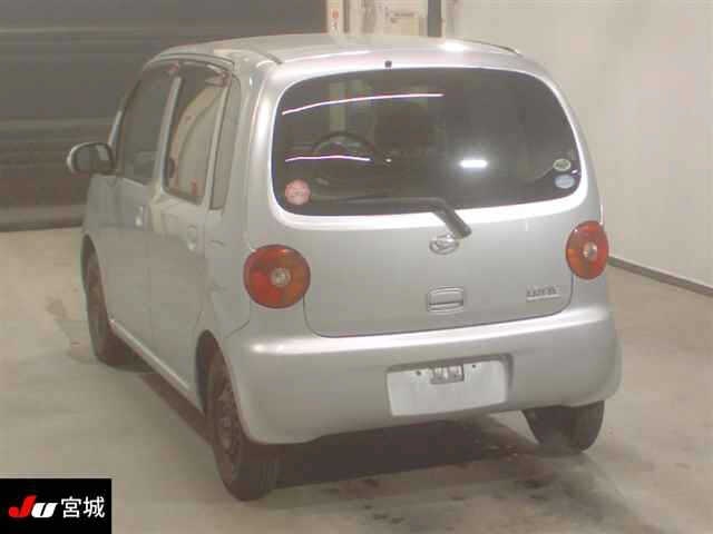 DAIHATSU MOVE LATTE
